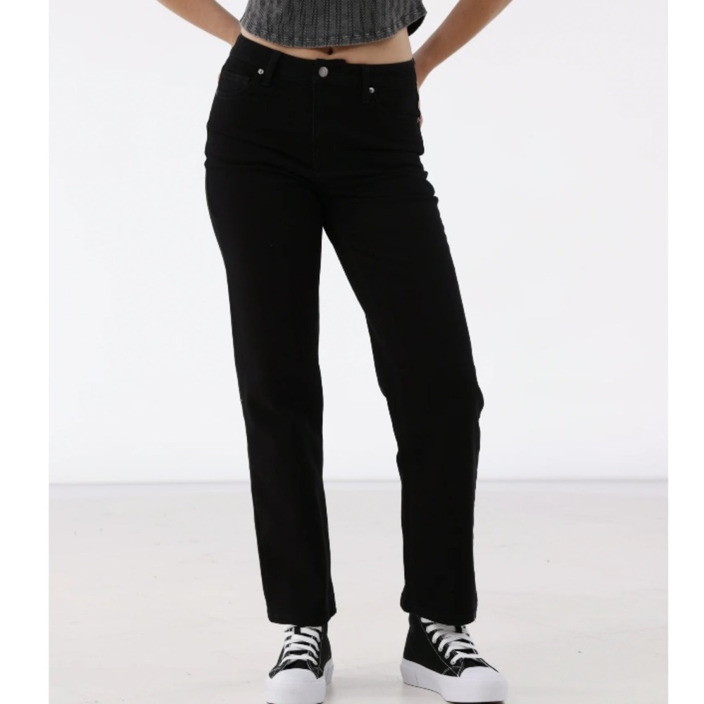 NWT Classic High-Rise Black Women's Jeans